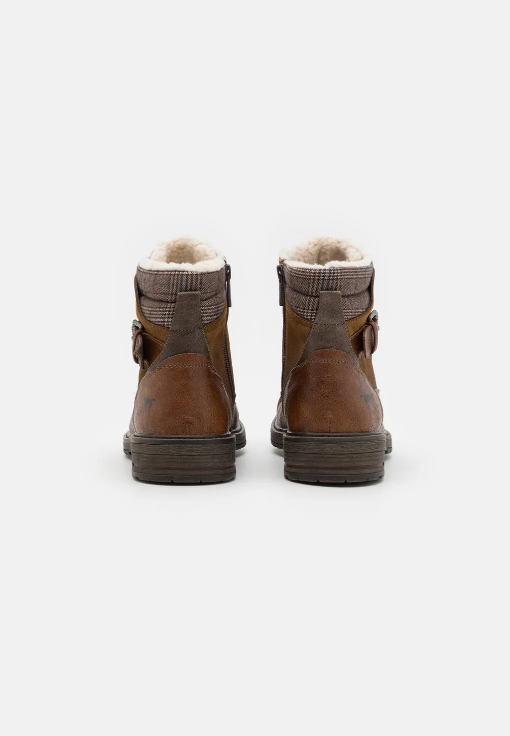 Mustang Lace Up Boots