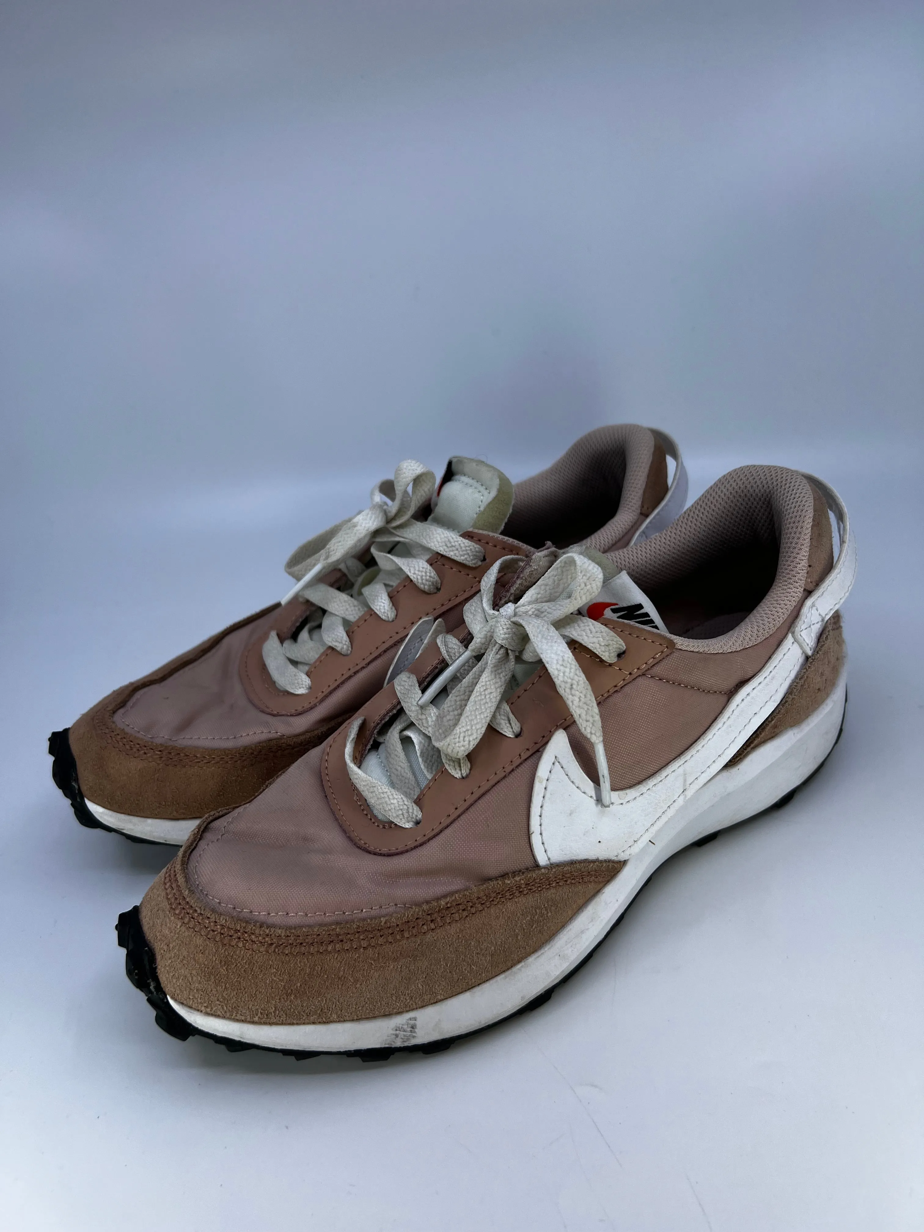 Shoes Athletic By Nike  Size: 8